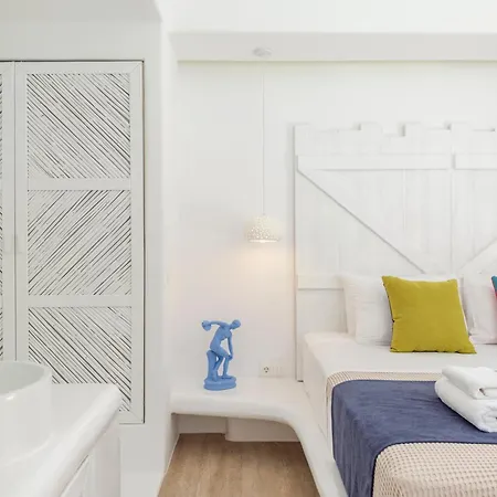 Axel Mykonos - Adults Only